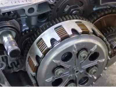 摩托車離合器的檢查