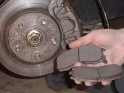 剎車片什么時候更換？